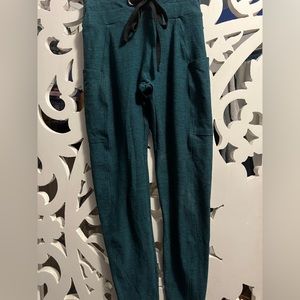 Bombshell sportswear thrive leggings